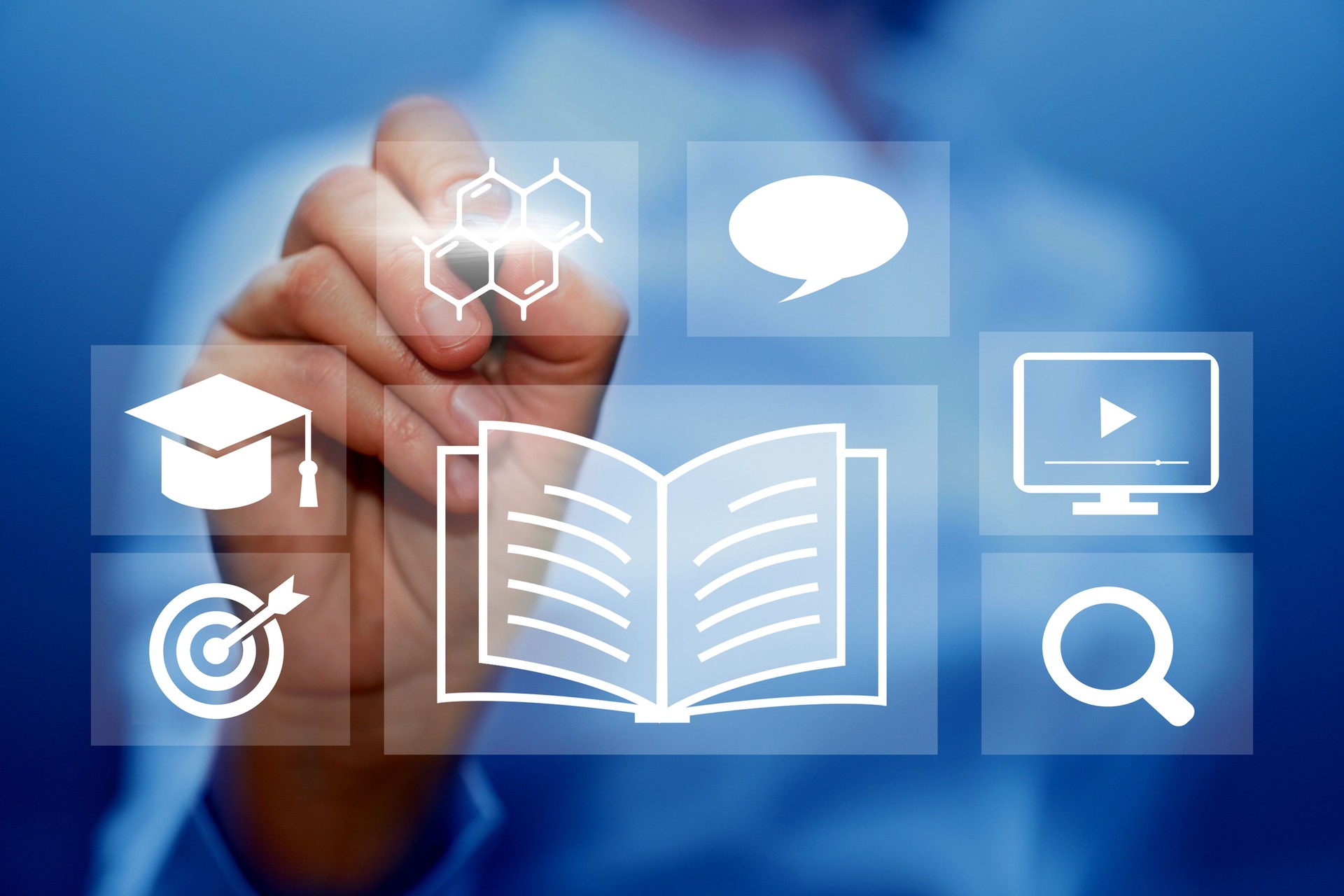 Concept de technologie numérique en ligne Internet pour l’éducation. Formation e-learning, cours internet en ligne.  conseil, concept d’apprentissage en ligne de fond.